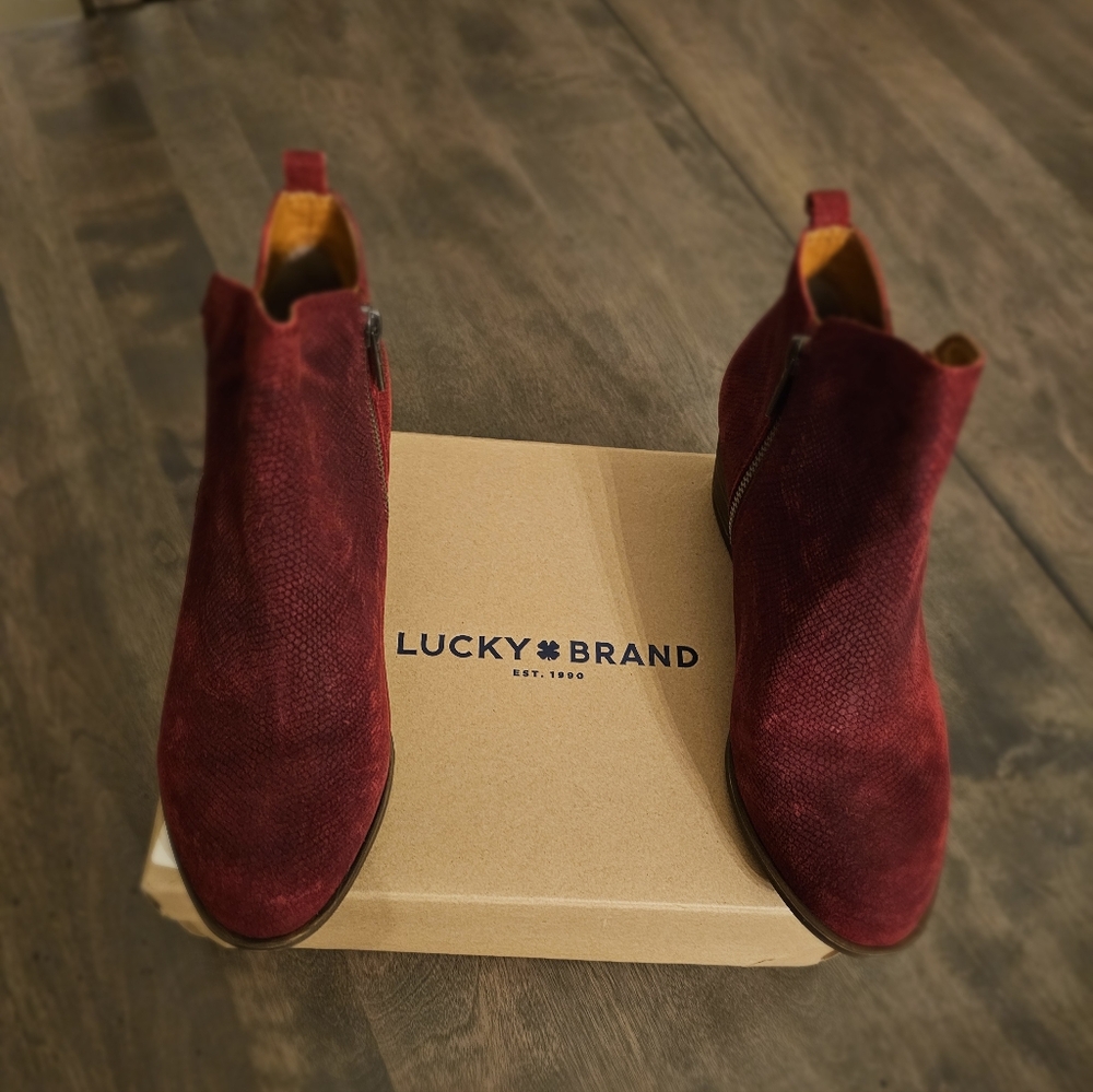 Lucky Brand Burgundy Ankle Booties